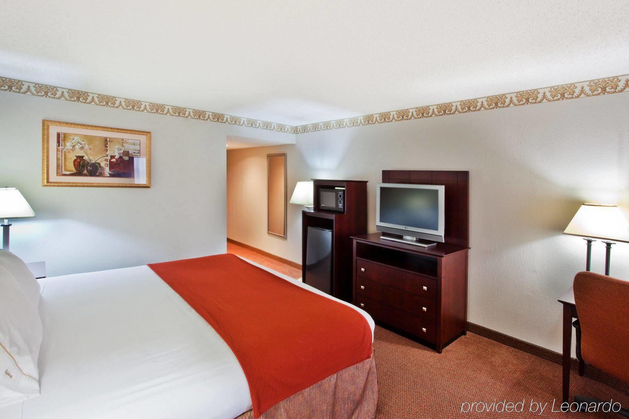 Holiday Inn Express Atlanta W Дугласвилл Номер фото