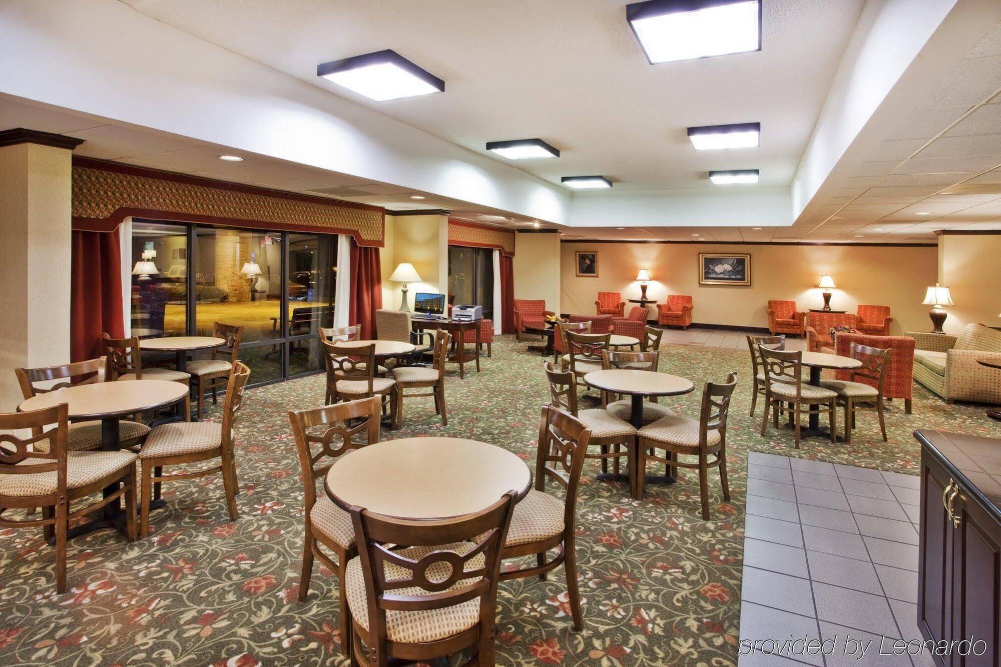 Holiday Inn Express Atlanta W Дугласвилл Экстерьер фото