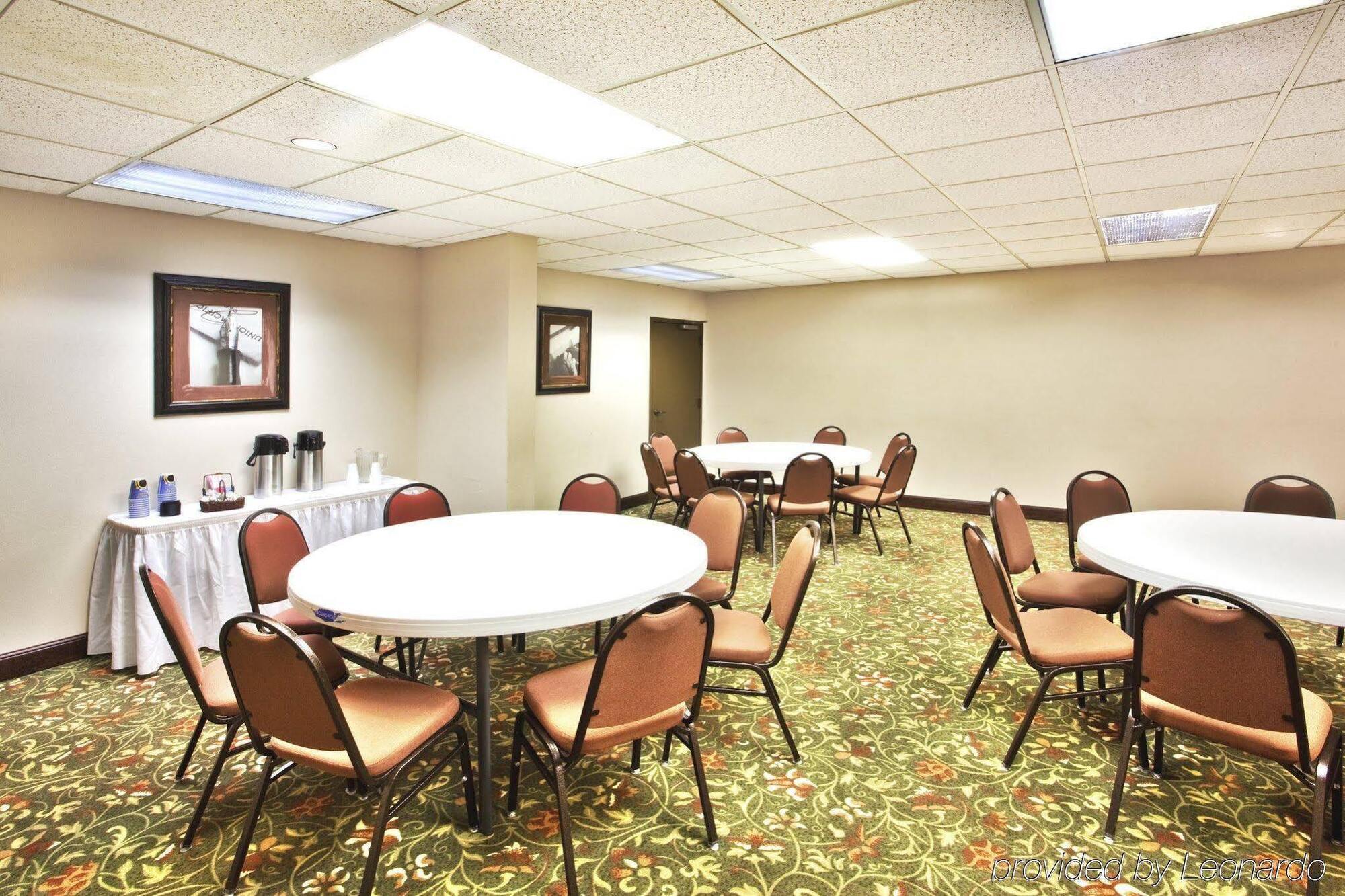 Holiday Inn Express Atlanta W Дугласвилл Экстерьер фото